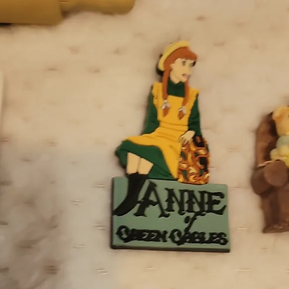 Set Of 7 Assorted Decorative Magnets - Picture 5 of 8